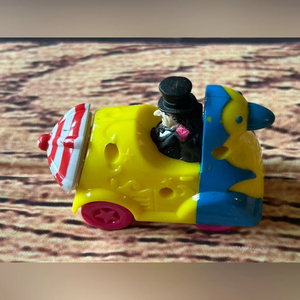 McDonald’s Happy Meal Toy The Penguin Umbrella Roto Roadster Vintage 1991 Batman